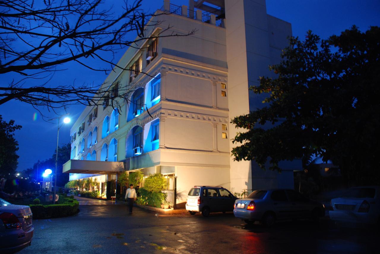Hotel Sankam Residency Белгаум Экстерьер фото
