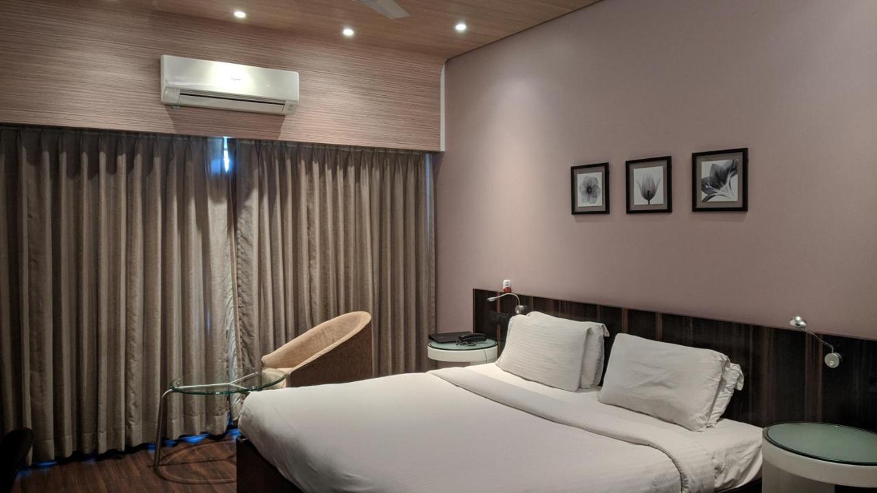 Hotel Sankam Residency Белгаум Экстерьер фото